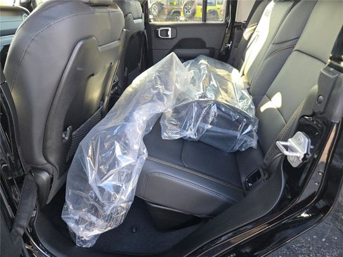 New 2026 Jeep Gladiator Sahara image 19