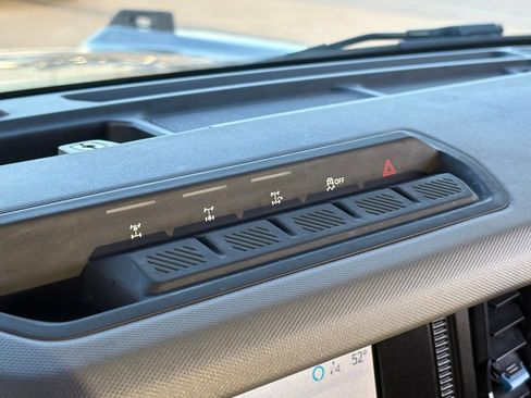 Used 2023 Ford Bronco Black Diamond w/ Sasquatch Package image 27