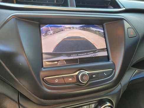 Used 2022 Chevrolet TrailBlazer LT w/ Driver Confidence Package FWD image 24
