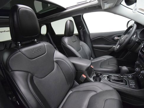 Used 2021 Jeep Cherokee Limited AWD/4WD image 18