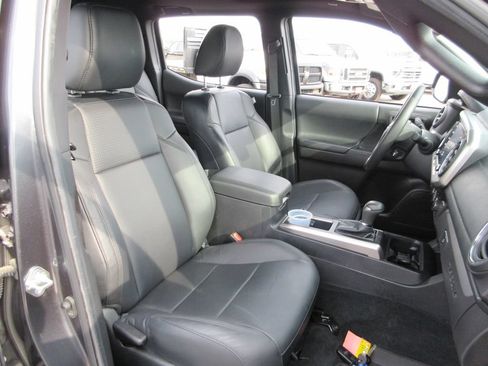 Used 2023 Toyota Tacoma Limited w/ Nightshade Package AWD/4WD image 24