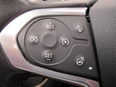 Used 2021 Chevrolet Traverse LT w/ LT Premium Package FWD image 19