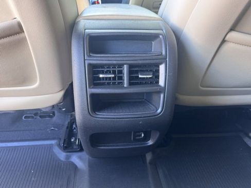 Used 2017 Cadillac XT5 Luxury w/ Driver Awareness Package image 18