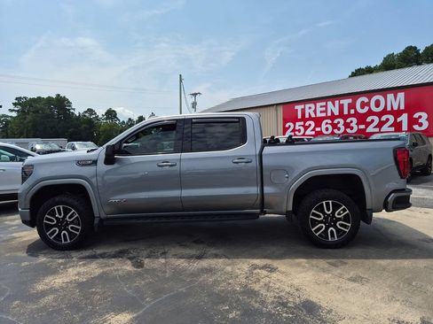Used 2024 GMC Sierra 1500 AT4 w/ Technology Package AWD/4WD image 8