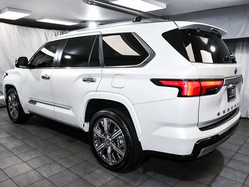 Used 2024 Toyota Sequoia Capstone image 4