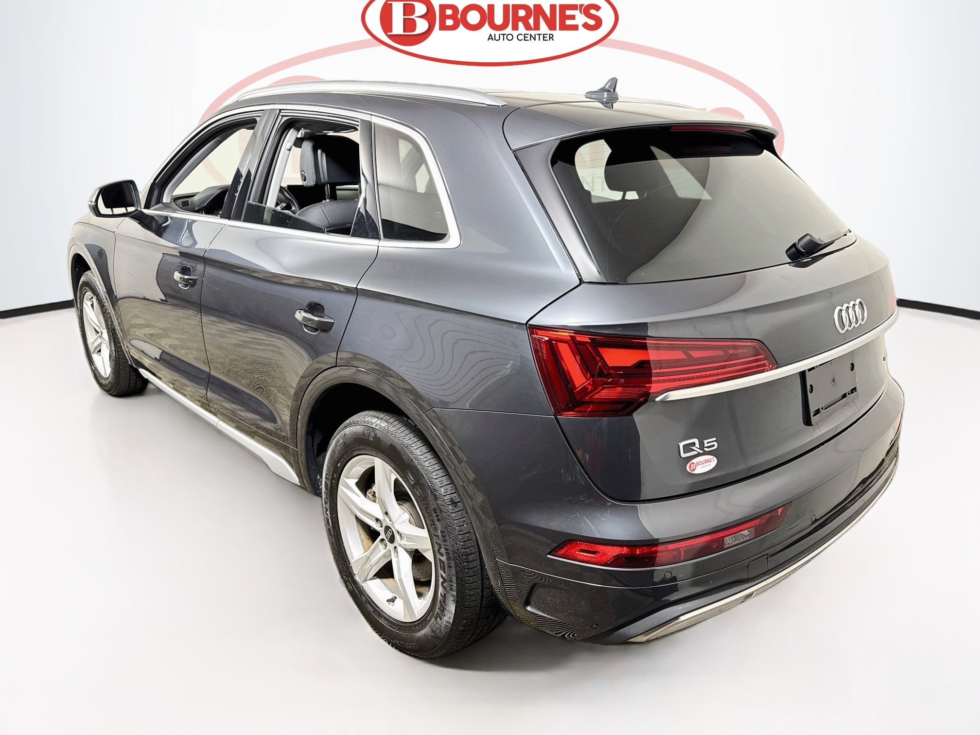 Used 2023 Audi Q5 2.0T Premium w/ Convenience Package AWD/4WD image 8