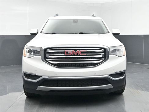 Used 2018 GMC Acadia SLT image 2
