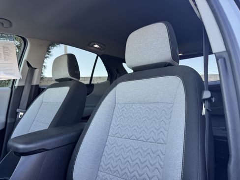 Used 2023 Chevrolet Equinox LT image 13