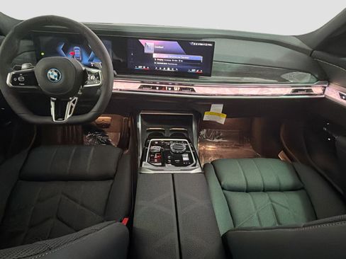 New 2026 BMW 750e xDrive image 15