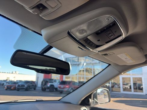 Used 2013 Jeep Grand Cherokee Trailhawk image 27