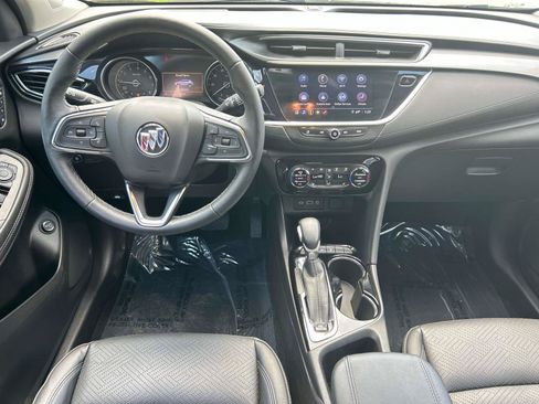 Used 2022 Buick Encore GX Essence w/ Experience Buick Package FWD image 33