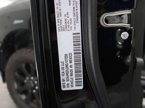 Used 2022 RAM 2500 Big Horn w/ Night Edition AWD/4WD image 61