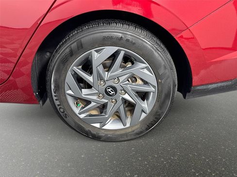 Certified 2024 Hyundai Elantra SEL FWD image 29