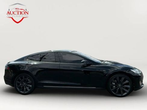 Used 2013 Tesla Model S Performance RWD image 4