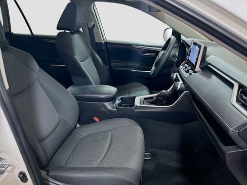 Used 2023 Toyota RAV4 XLE w/ Convenience Package FWD image 25