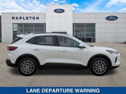 New 2025 Ford Escape SE image 37