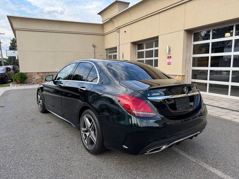 Used 2019 Mercedes-Benz C 300 4MATIC Sedan image 5