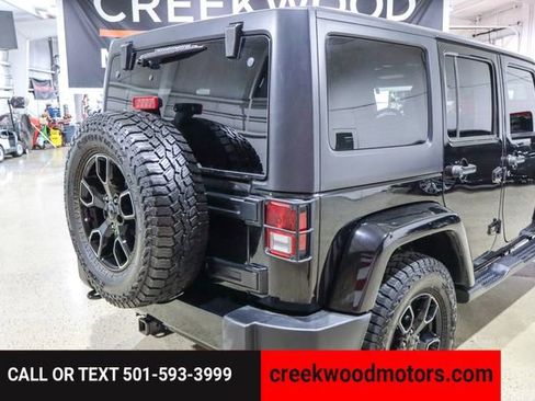 Used 2017 Jeep Wrangler Unlimited Sahara image 28