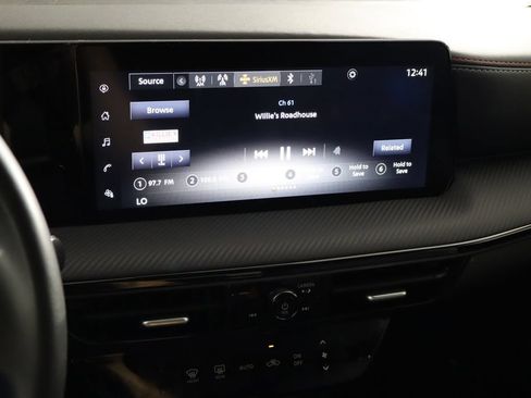 Used 2025 Nissan Kicks SR FWD image 18