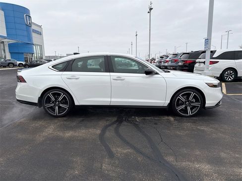 Certified 2023 Honda Accord Sport image 3