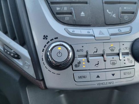 Used 2010 GMC Terrain SLT image 27