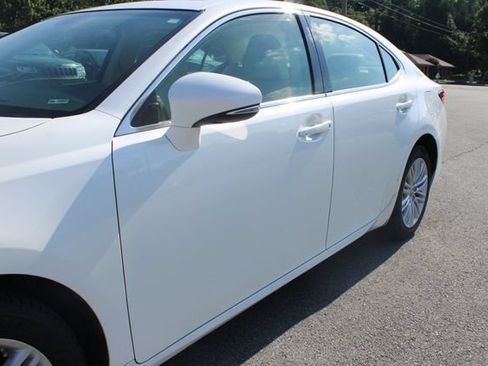 Used 2013 Lexus ES 350 w/ Luxury Pkg FWD image 45