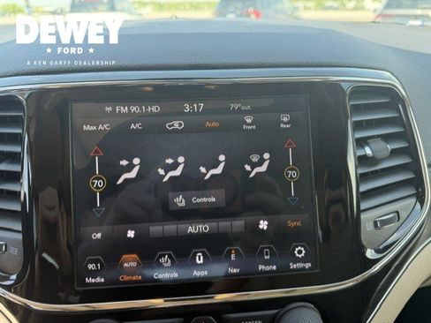 Used 2020 Jeep Grand Cherokee Limited AWD/4WD image 21
