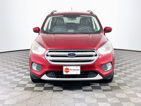 Used 2018 Ford Escape SEL image 2