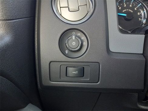 Used 2013 Ford F150 XLT w/ XLT Chrome Pkg image 21
