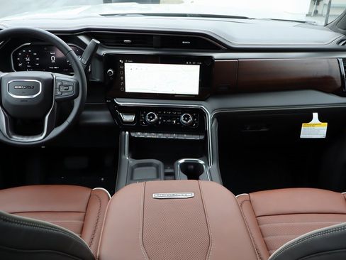 New 2026 GMC Sierra 2500 Denali Ultimate image 11