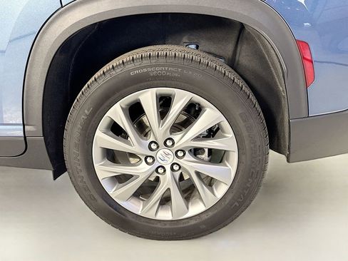 Used 2025 Buick Enclave Preferred image 33