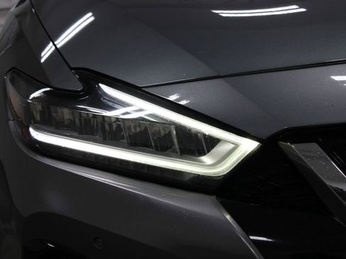 Used 2020 Nissan Maxima Platinum w/ Sport Mat Group FWD image 12