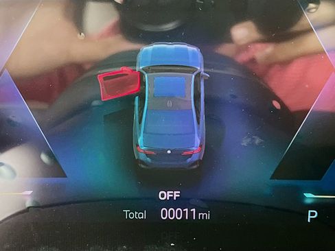 New 2026 BMW 550e xDrive w/ Executive Package image 14