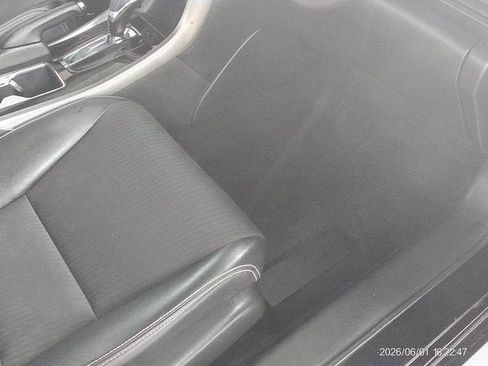 Used 2017 Honda Accord Sport image 14