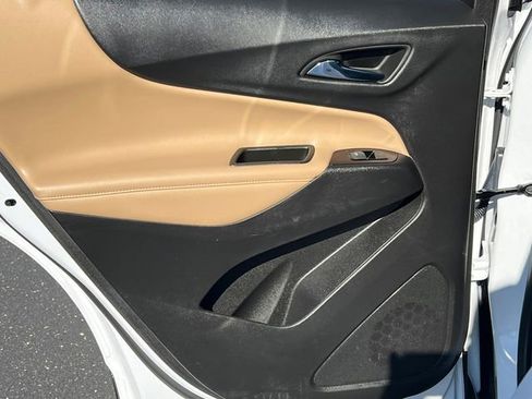 Used 2023 Chevrolet Equinox Premier image 35