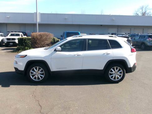 Used 2014 Jeep Cherokee Limited w/ Luxury Group image 2