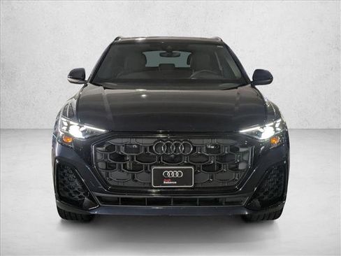 Used 2024 Audi Q8 Prestige w/ Prestige Package image 2