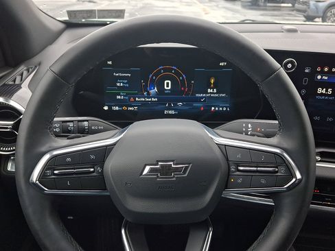 Used 2025 Chevrolet Equinox LT w/ Midnight Edition image 18