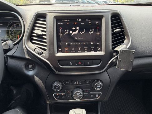 Used 2022 Jeep Cherokee Trailhawk w/ Sun, Sound & Nav Group AWD/4WD image 21
