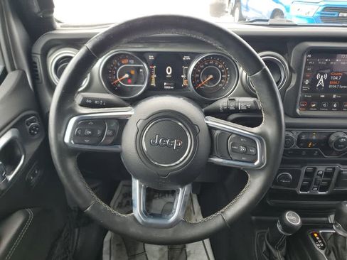 Used 2020 Jeep Wrangler Unlimited Sahara image 19