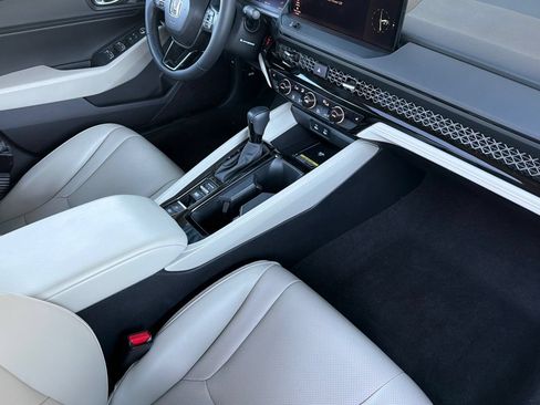 Used 2025 Honda Accord EX-L image 15