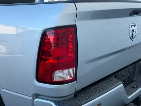 Used 2018 RAM 1500 Express image 17