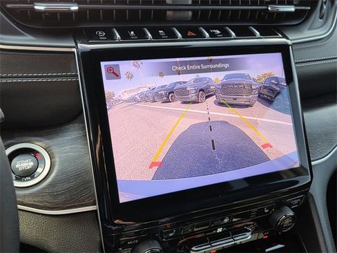 Certified 2025 Jeep Grand Cherokee L Limited w/ Black Appearance Package image 27