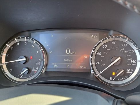 Used 2022 Toyota Highlander XLE image 14