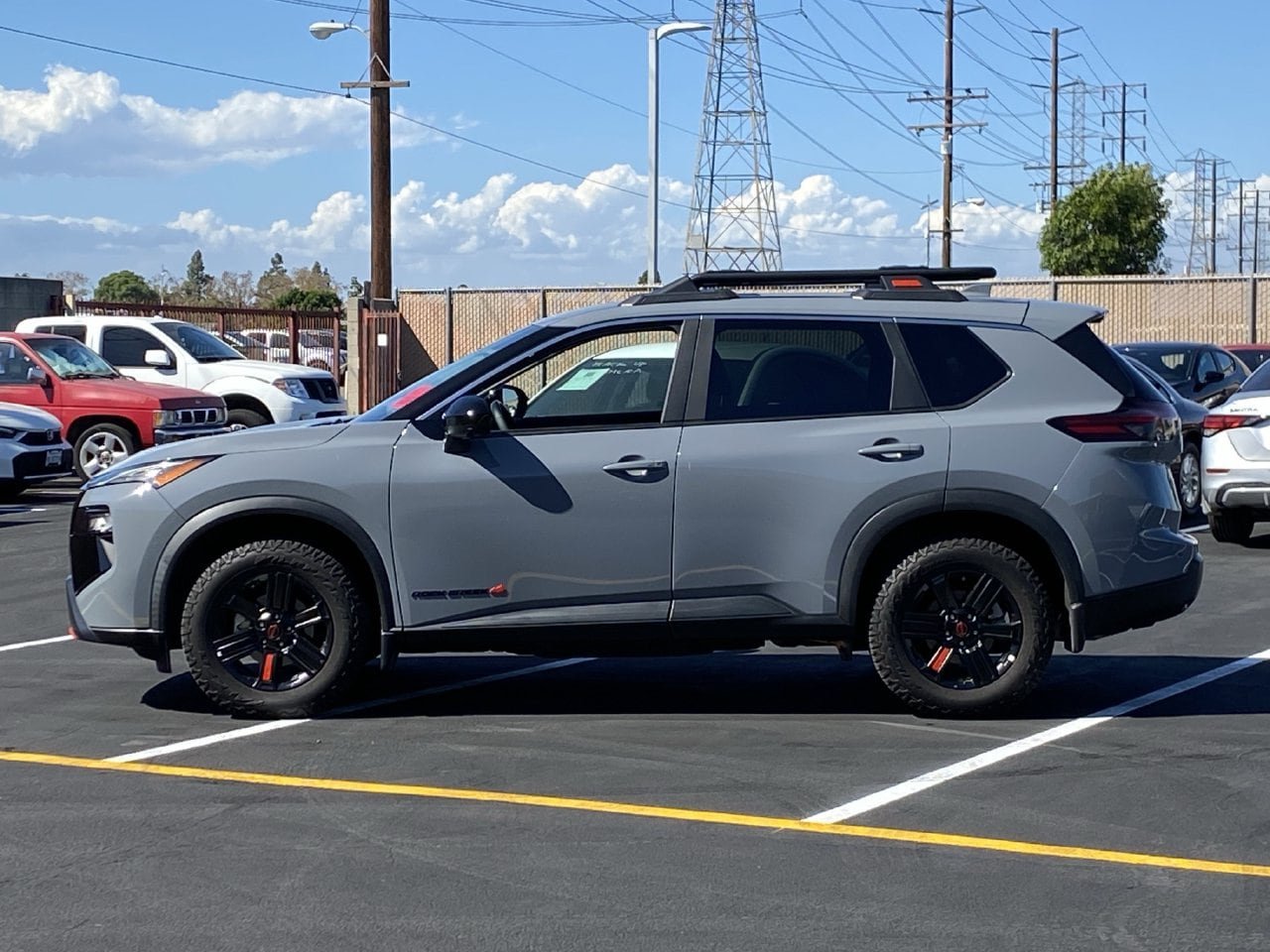 Certified 2025 Nissan Rogue SV AWD/4WD image 4