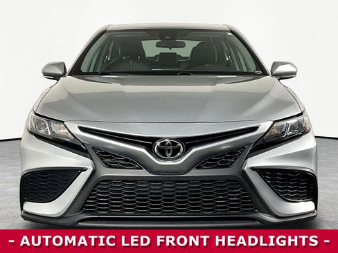 Used 2023 Toyota Camry SE FWD image 2