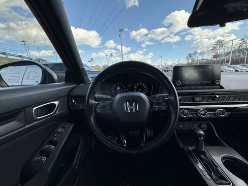 Used 2023 Honda Civic Sport image 17