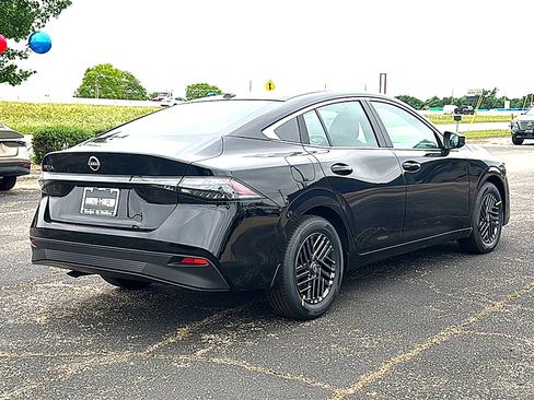 New 2026 Nissan Sentra SV w/ SV Convenience Package FWD image 8