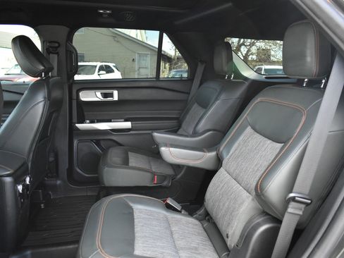 Used 2022 Ford Explorer Timberline w/ Timberline Technology Package AWD/4WD image 17