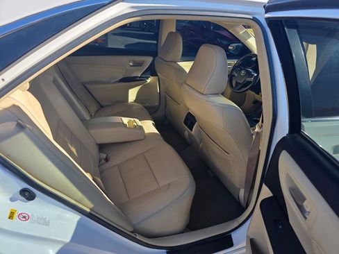 Used 2016 Toyota Camry XLE image 11